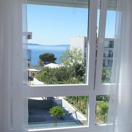 Carmen, Znjan, Split