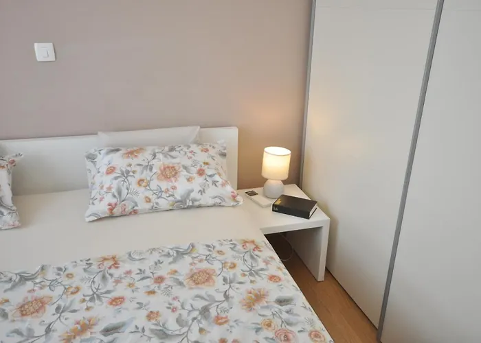 Carmen, Znjan, * 스플리트