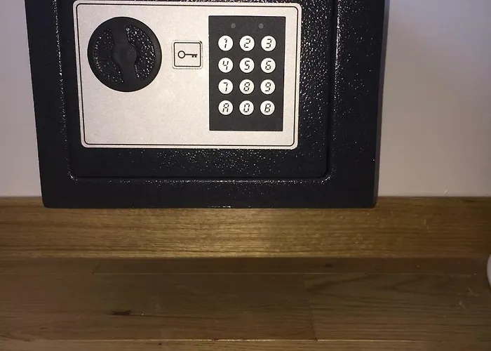 아파트 Carmen, Znjan, *