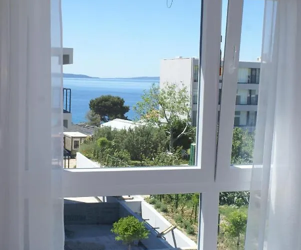 Carmen, Znjan, Split