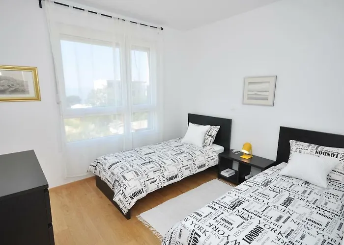 Carmen, Znjan, Apartman